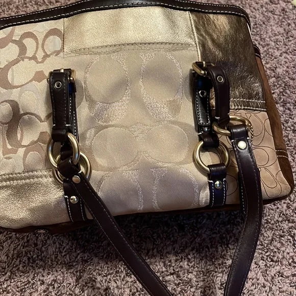 Beautiful Bronze, Brown, Suede/Leather Glitter Coach Purse! - Picture 3 of 9